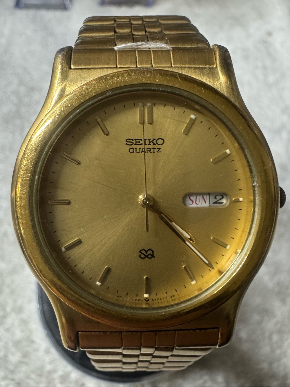 Seiko Gold Tone Men's Quartz Watch with Day-Date